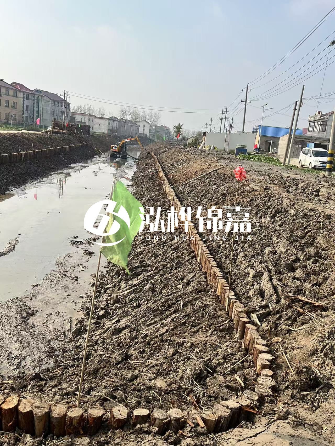 洛陽挖機打木樁專業(yè)施工-河道打木樁后如何檢查穩(wěn)固性？